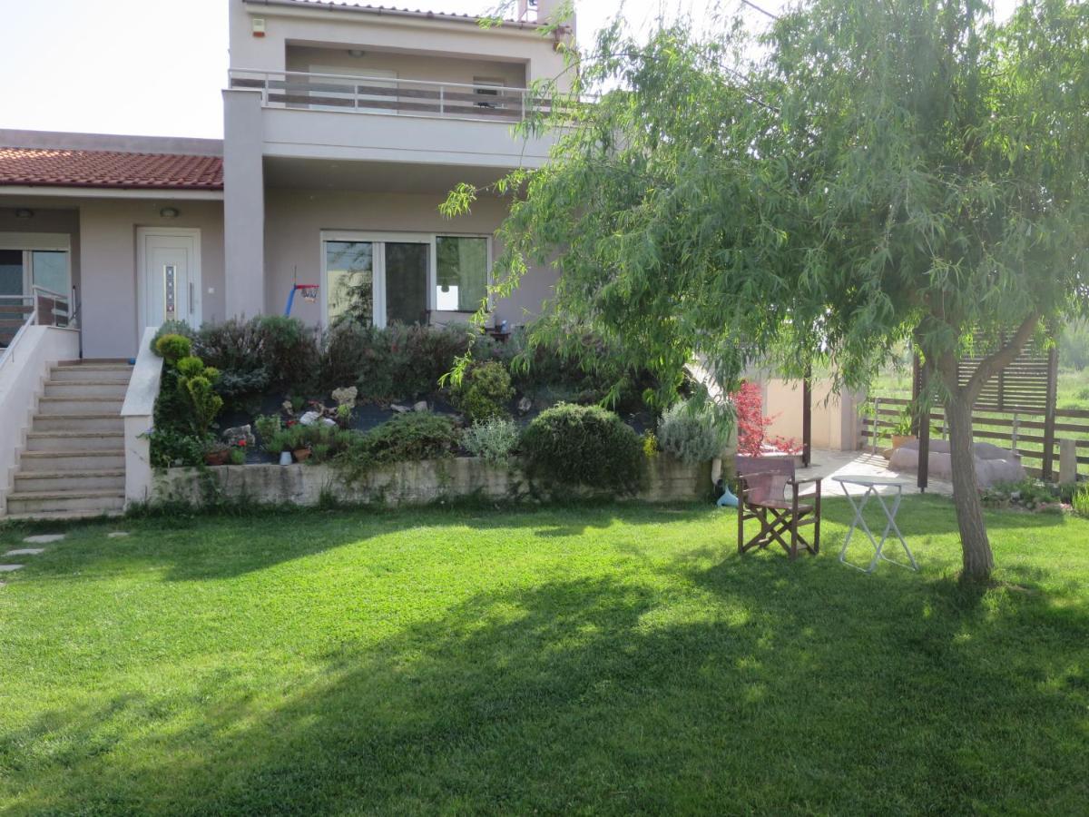 Guesthouse With Garden Комотини Экстерьер фото
